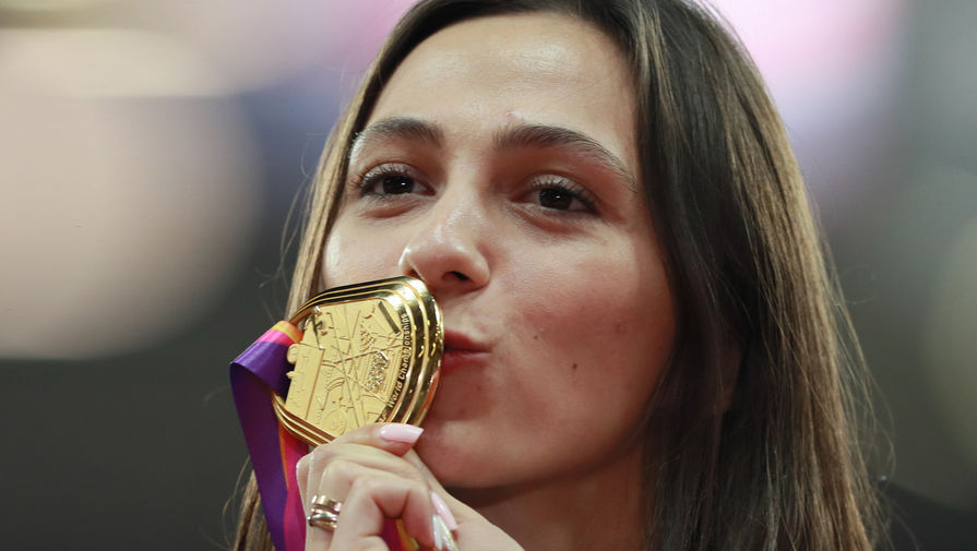 Россиянка Мария Лесицкене победила на чемпионате мира по легкой атлетика в прыжках в высоту