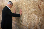 Премьер-министр Израиля Биньямин Нетаньяху у Стены Плача в Иерусалиме, 2015 год 