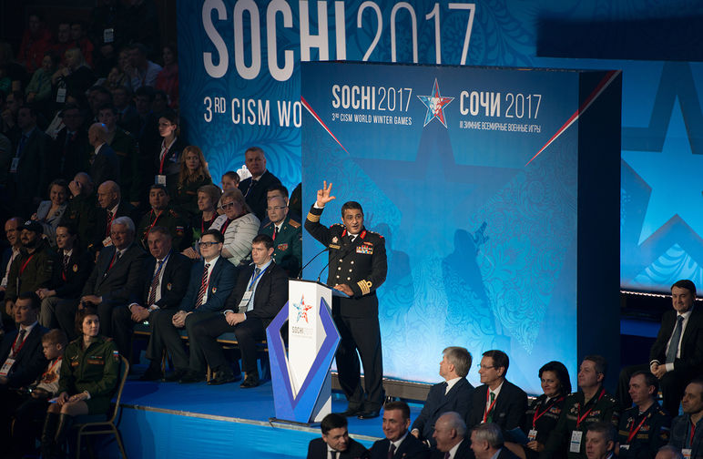 Президент Международного совета военного спорта (CISM) полковник Абдулхаким Альшино выступает на&nbsp;церемонии открытия III Всемирных зимних военных игр в&nbsp;Сочи