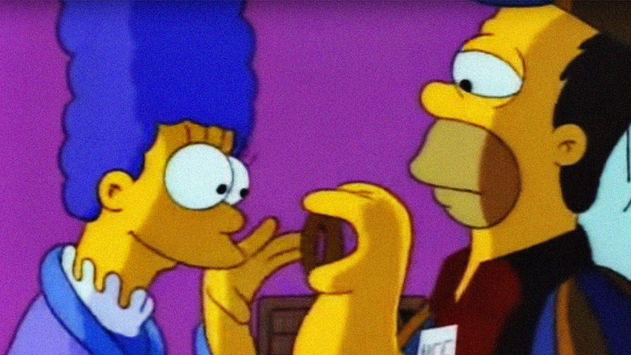 Кадр с луковым кольцом для помолвки из мультсериала «Симпсоны» 