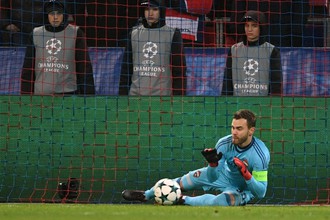 Вратарь ПФК ЦСКА Игорь Акинфеев в матче группового этапа Лиги Чемпионов между ПФК ЦСКА (Москва, Россия) и ФК «Бенфика» (Лиссабон, Португалия).