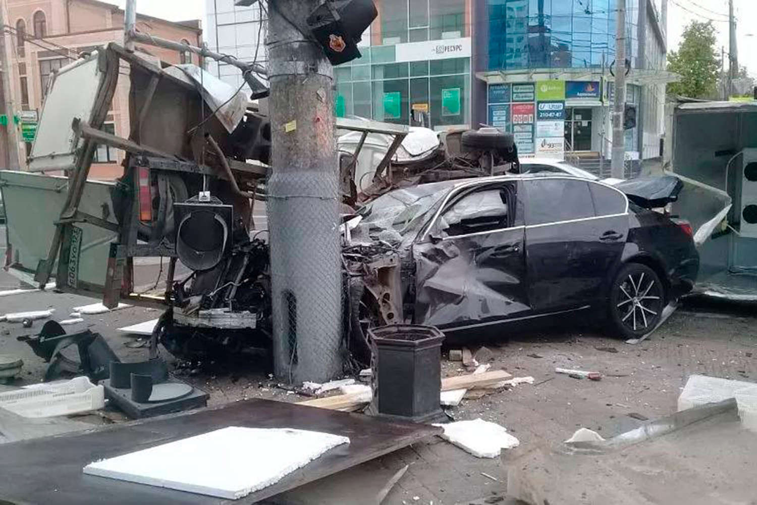 Очевидец ДТП в Краснодаре, где BMW протаранил «Газель», рассказал  подробности аварии - Газета.Ru | Новости