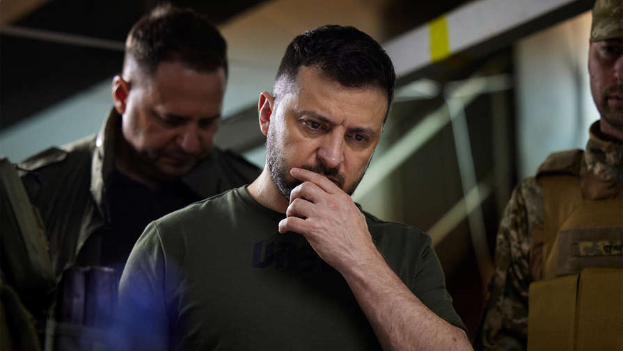 РИА Новости: читатели Daily Mail осудили Зеленского за план скорее вступить в НАТО