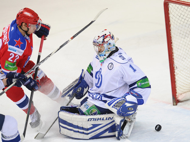 Лучшим игроком встречи стал Александр Гуськов, забросивший шайбу и отдавший голевую передачу