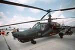 Одноместный армейский боевой вертолет Ка-50 «Черная акула» на аэродроме