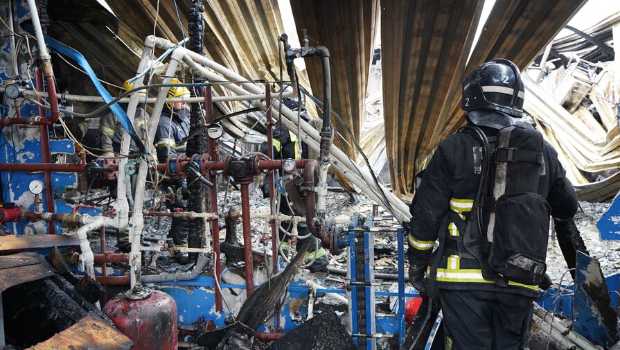 СК сообщил об опознании 12 из 13 жертв пожара в ночном клубе Костромы