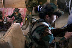 Военнослужащие женского батальона сирийской армии в районе Дария