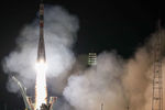 Ракета-носитель «Союз-ФГ» с пилотируемым кораблем «Союз МС-12» после старта с космодрома Байконур, 14 марта 2019 года