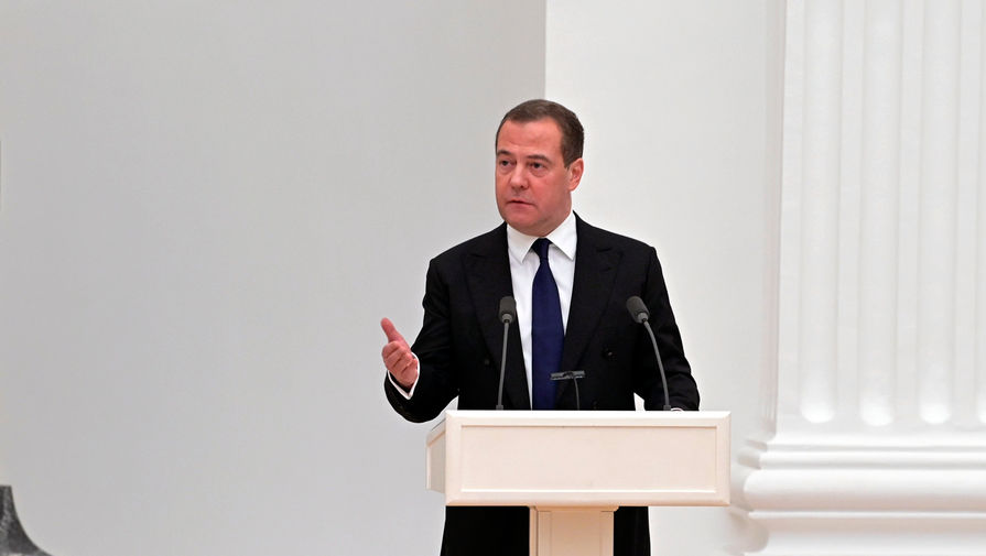 Медведев рассказал, что будет после признания независимости ДНР и ЛНР