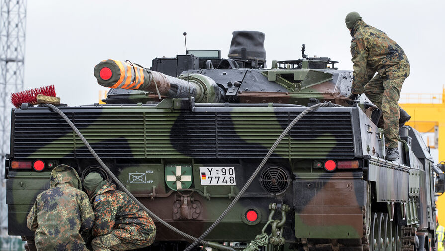 Министр обороны Канады Ананд: в Польшу прибыл первый канадский танк Leopard для Украины