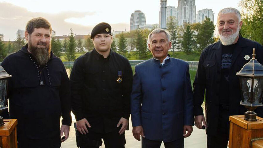 Глава Татарстана наградил сына Кадырова
