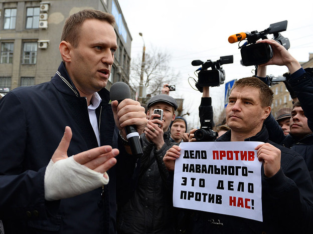 Как рассказал «Газете.Ru» Навальный (включен в список террористов и экстремистов), у&nbsp;него еще неделю назад обострилась старая травма мизинца.