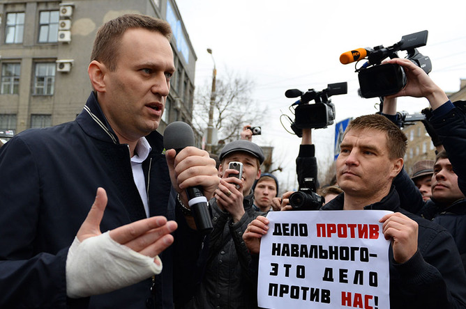 Алексеев против россии. Знаменитости против Путина. Я против Навального. Навальский против Путина.