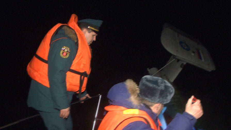 На месте крушения вертолета Ка-32А11ВС в акватории Куршского залива в Калининградской области, 26...