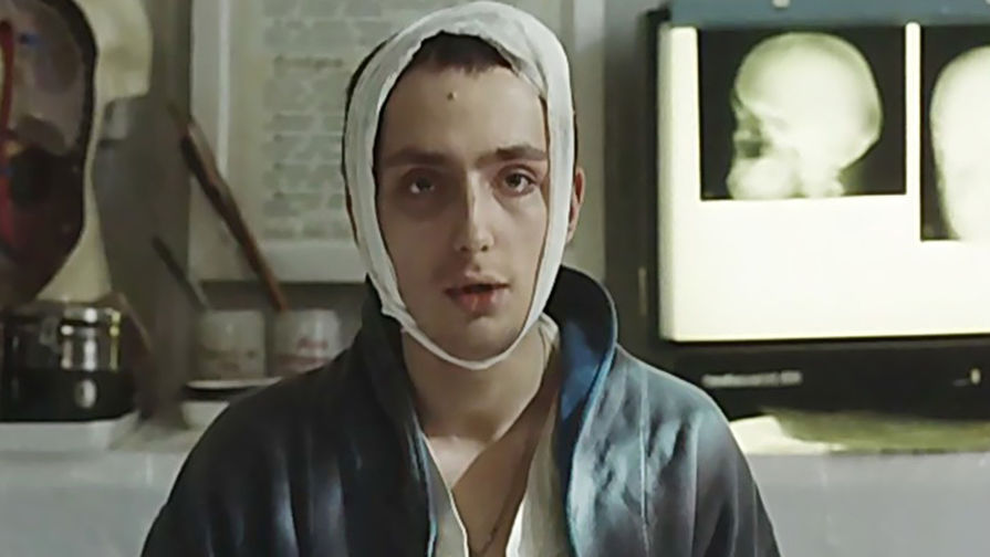 Кадр из фильма «Нежный возраст» (2000)