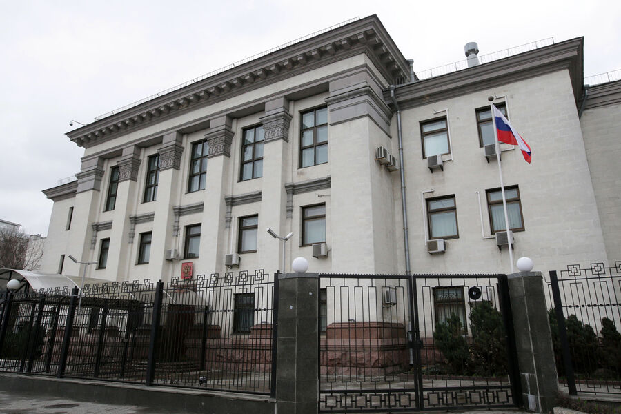 Здание посольства РФ в Киеве, 2021 год