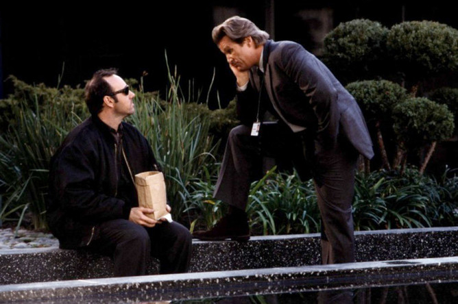 Актеры Кевин Спейси и Джефф Бриджес в фильме «Планета Ка-Пэкс» (2001)