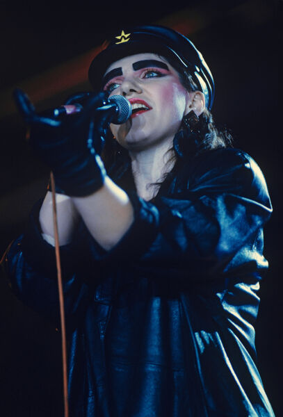 Жанна Агузарова во время выступления на&nbsp;международном рок-фестивале в&nbsp;Лужниках в&nbsp;Москве, 1987&nbsp;год