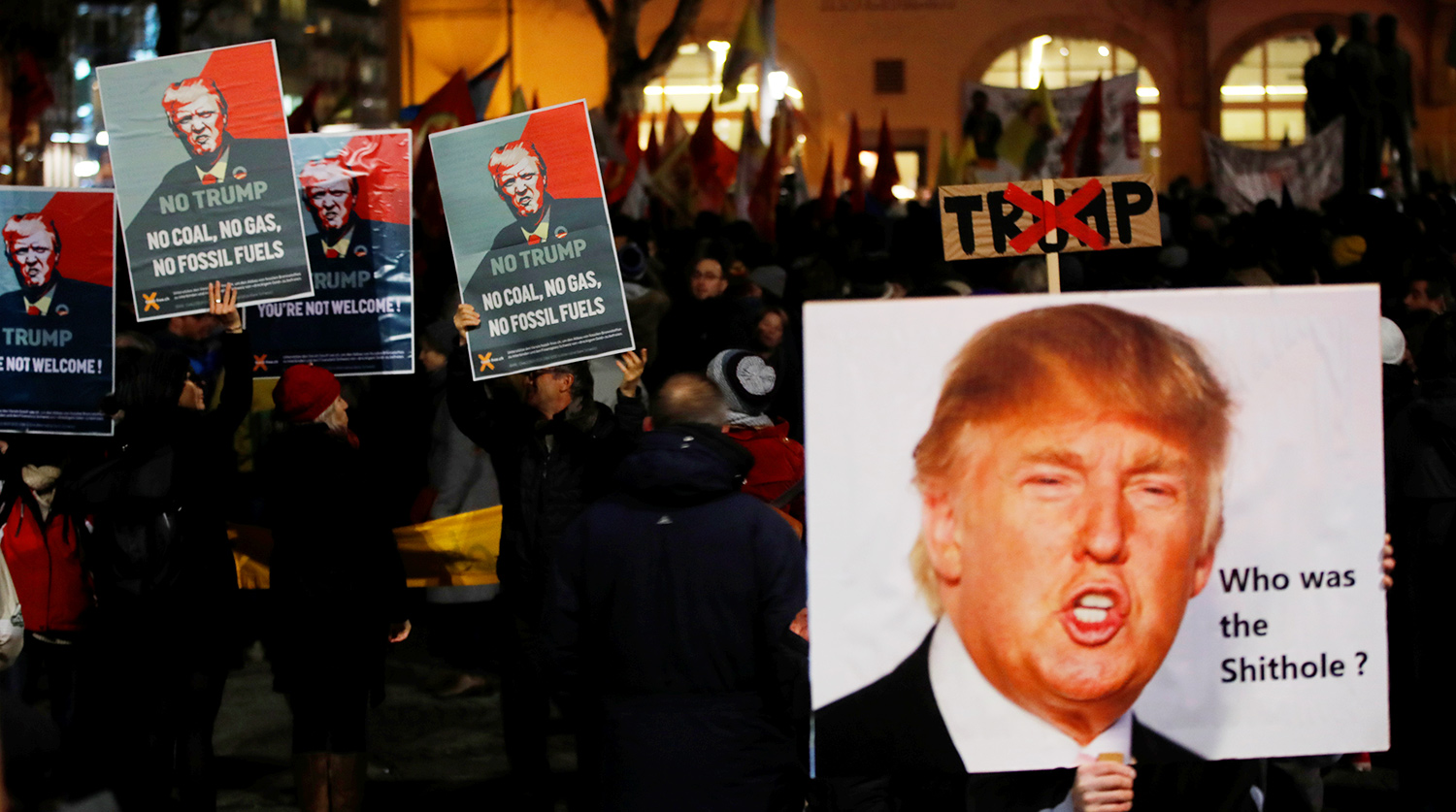 Акция протеста против визита президента США Дональда Трампа в Швейцарию в Цюрихе, 23 января 2018 года