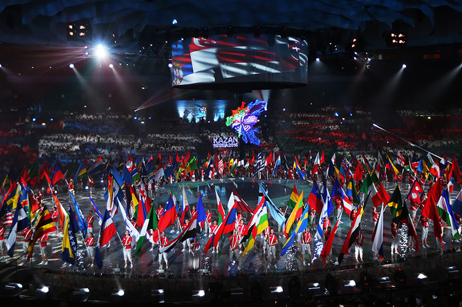 Церемония закрытия XVI чемпионата мира по водным видам спорта в Казани