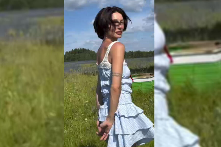 Настя Ивлеева показала деревенские будни: «Сама сделала сыр и масло»