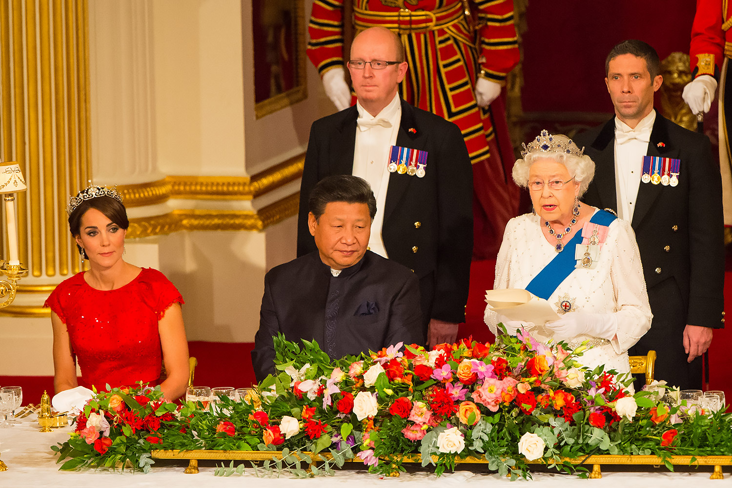 Ослабленная Британия может попасть под власть Китая, считает колумнист Times