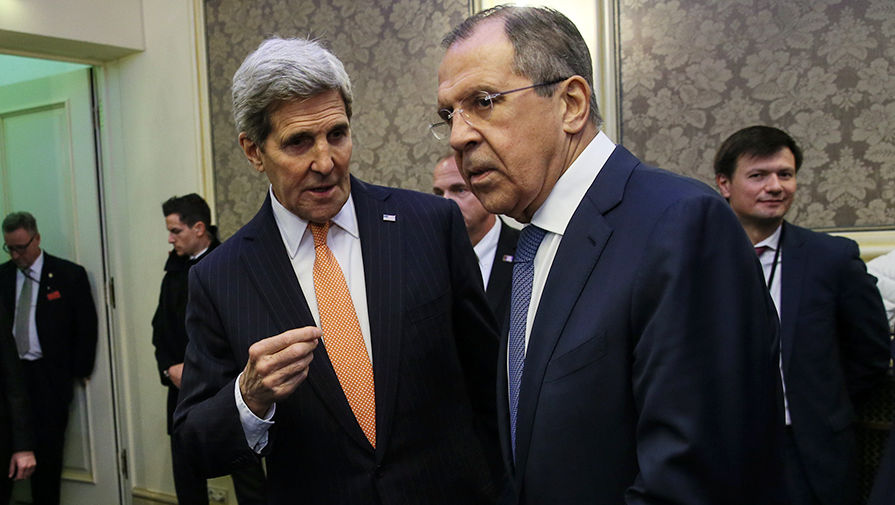 Госсекретарь США Джон Керри и министр иностранных дел РФ Сергей Лавров (слева направо)