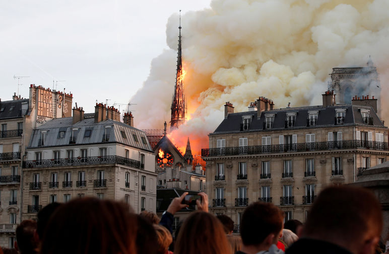 Пожар в&nbsp;соборе Парижской Богоматери, апрель 2019 года