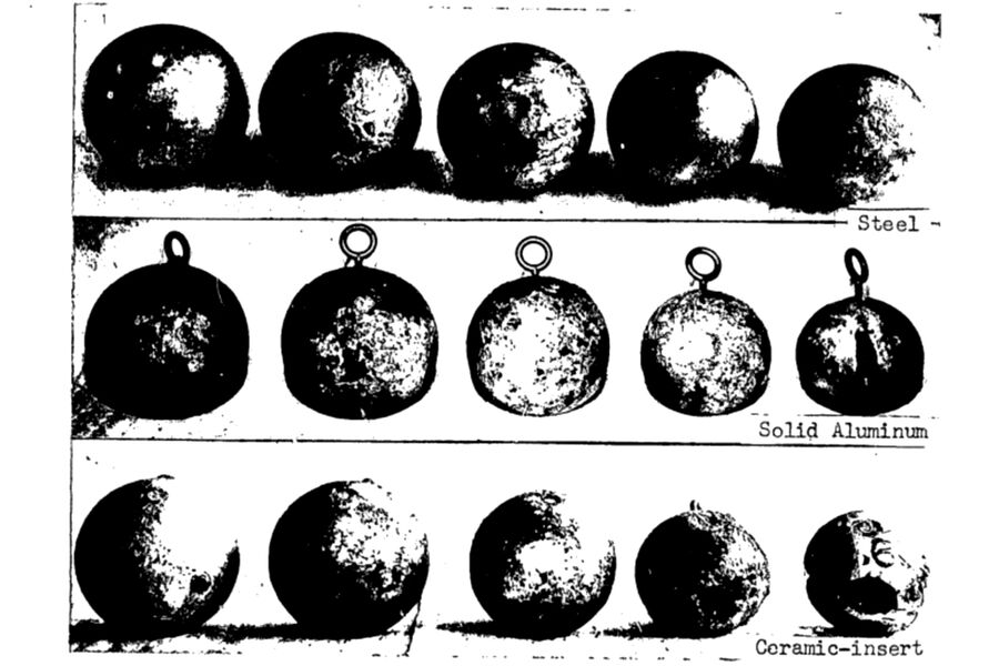Воздействие ядерного взрыва на металлические шары. Правые находились в 25 метрах от бомбы