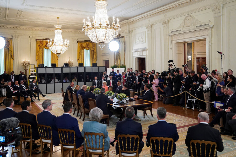 Во время переговоров с&nbsp;участием президента США Дональда Трампа, президента Украины Владимира Зеленского и европейских лидеров в&nbsp;Белом доме, США, 18&nbsp;августа 2025&nbsp;года