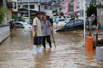 Рекомендация об эвакуации в связи с опасностью повторных оползней и наводнений вынесена для более 65 тысяч человек