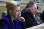 Член Совета Федерации от Омской области Елена Мизулина на заседании Совета Федерации РФ