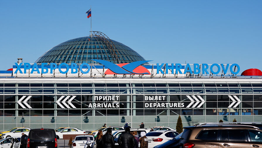 Аэропорт в Калининграде закрыли из-за снегопада