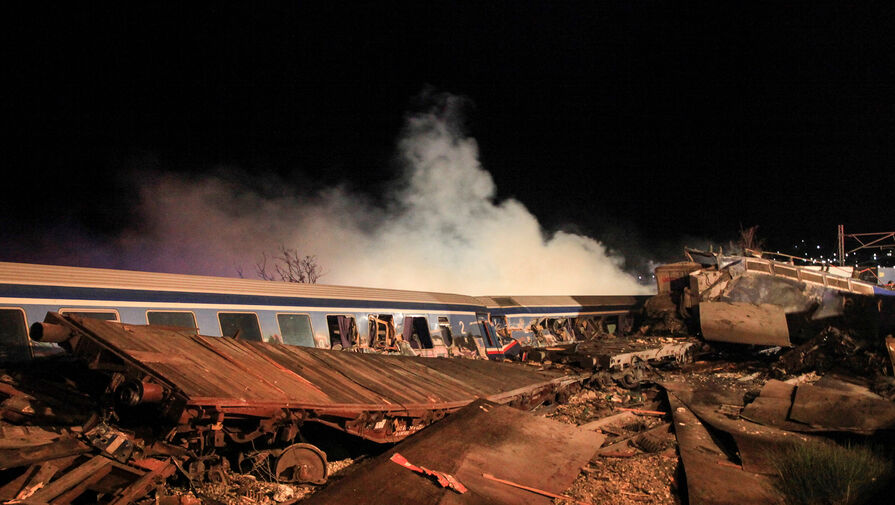 Число жертв столкновения поездов в Греции выросло до 57