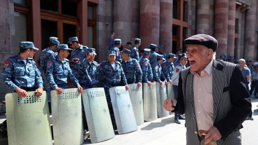 В Ереване протестующие вышли на улицы против делимитации границы