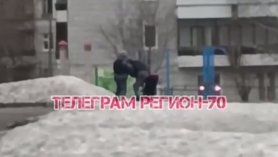 Пьяный россиянин проник на территорию школы и стал бросаться на людей