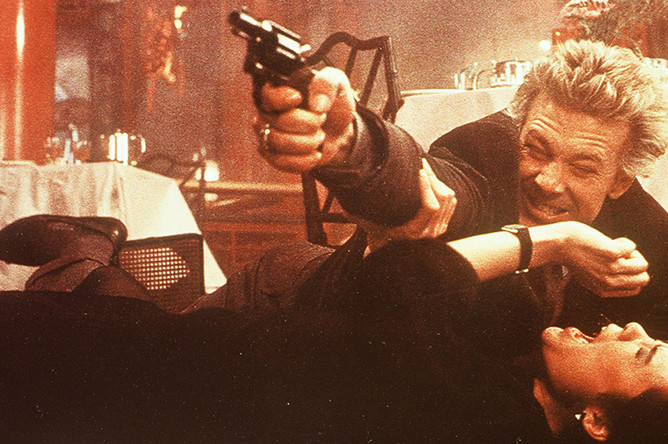 Микки Рурк в фильме «Год дракона» (1985)