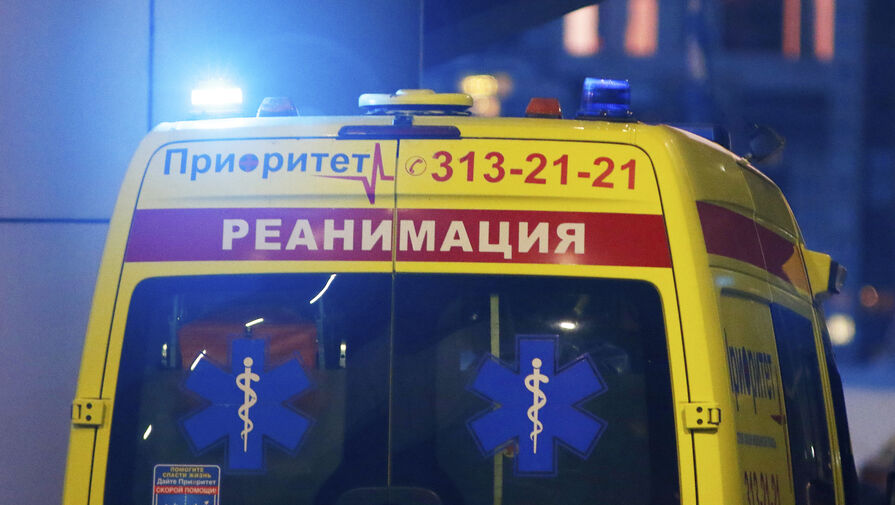 На Урале автомобилист протаранил машину скорой помощи, которая спешила в больницу