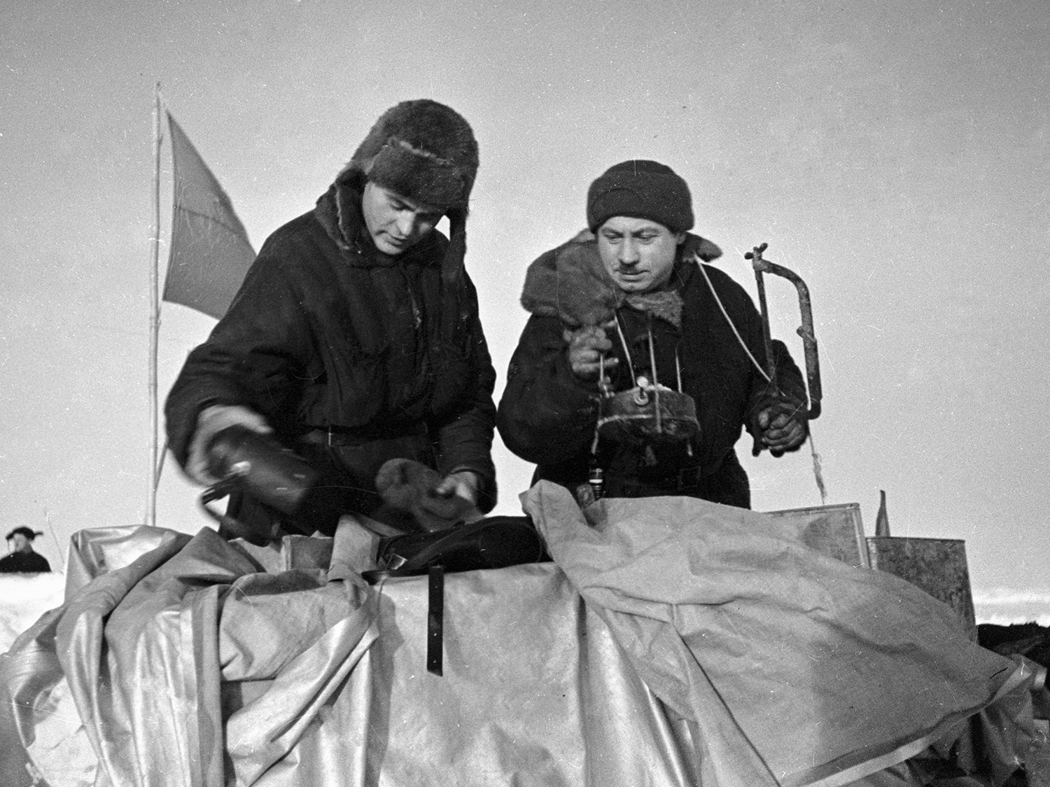 North pole 1. Северный полюс 1 станция дрейфующая первая Папанин.