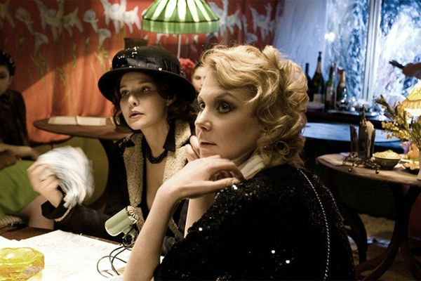 Татьяна Друбич и Рената Литвинова в фильме «Последняя сказка Риты» (2012)