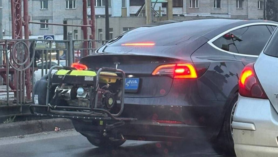 На Украине нашли бензиновую версию электромобиля Tesla