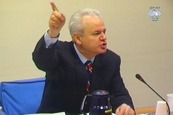Судебный процесс над Слободаном Милошевичем в МТБЮ (Международный трибунал по бывшей Югославии) в Гааге, 2002 год 