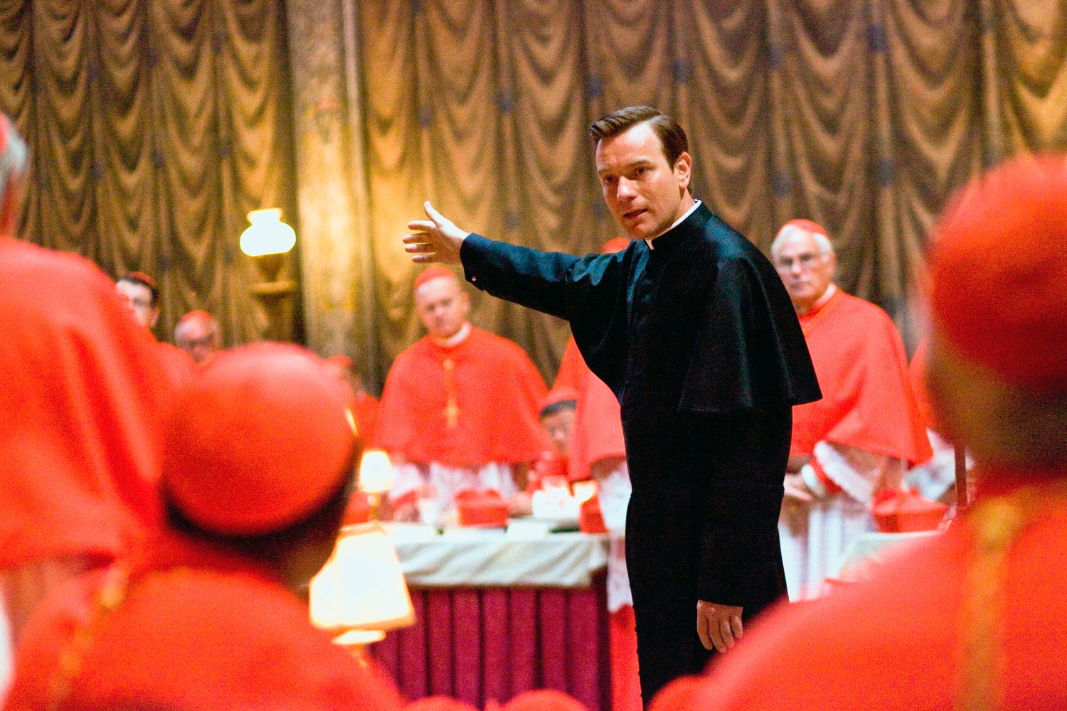 Юэн Макгрегор в фильме &laquo;Ангелы и демоны&raquo; (2009)