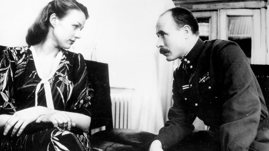 Наталья Андрейченко и Виктор Проскурин (1952-2020) в фильме «Военно-полевой роман» (1983)