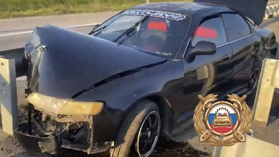 Хабаровчанин разбил чужой автомобиль о дорожное ограждение