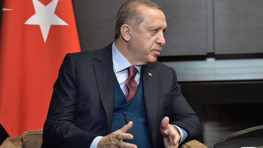 Президент Турции Реджеп Тайип Эрдоган во время встречи с президентом России Владимиром Путиным во время встречи в Сочи, 13 ноября 2017 года