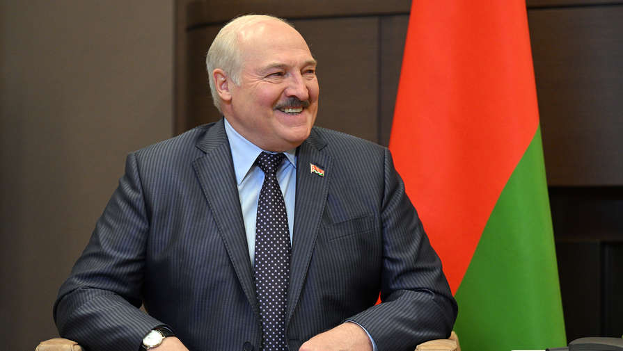 Лукашенко пошутил об укреплении рубля