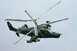 Боевой ударный вертолет Ка-50 («Черная акула»). Тренировочные полеты пилотажных групп ВВС, посвященные Дню Военно-воздушных сил