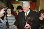 12 декабря 1993 года. Президент России Борис Ельцин перед голосованием