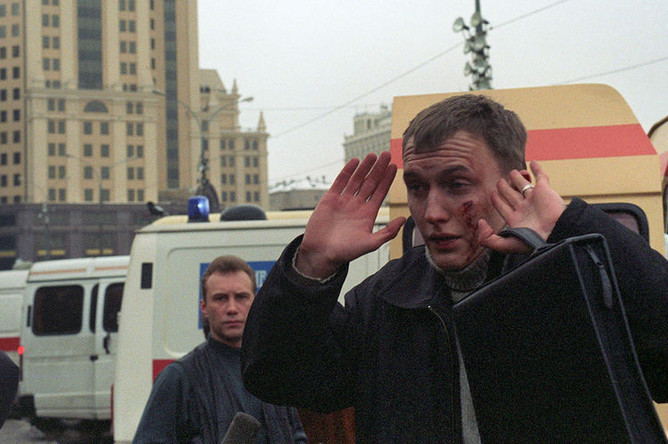 06 февраля 2004 года. Пострадавший от взрыва в вагоне поезда на перегоне между станциями метро «Автозаводская» и «Павелецкая»